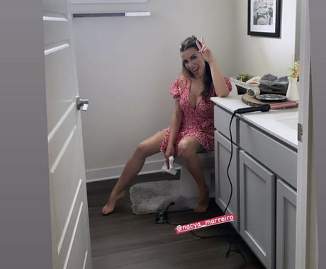 femme seulementfans belle hd photo