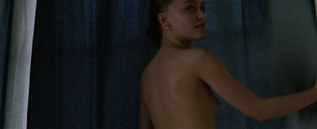Lily Rose Depp actrice exclusive archive
