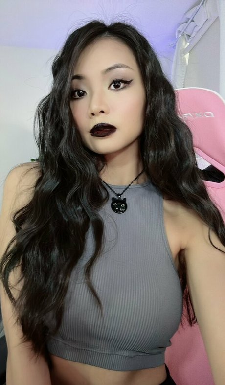 Cindy Phan star du porno chaude photos