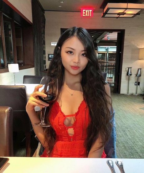 Cindy Phan modèle hd galeries