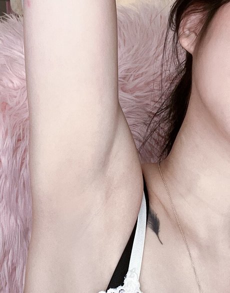 yudiii actrice pornographique photos