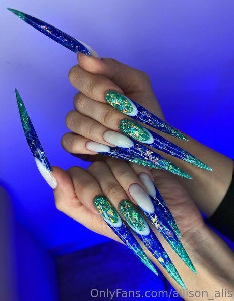 fans de grandes filles uniquement nus érotiques img