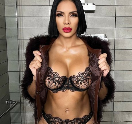 NinaUnrated star pornographique galeries