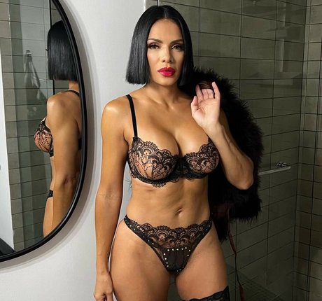 NinaUnrated Fotoaufnahmen