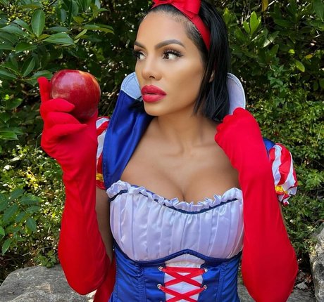 NinaUnrated actrice de sexe photo