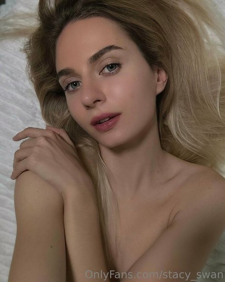 Stacy swan modèle nu galerie