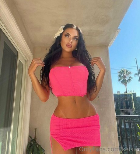 kelsie modèle adulte galeries