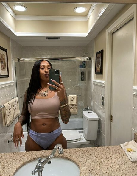 iamnikitaknight belle actrice img