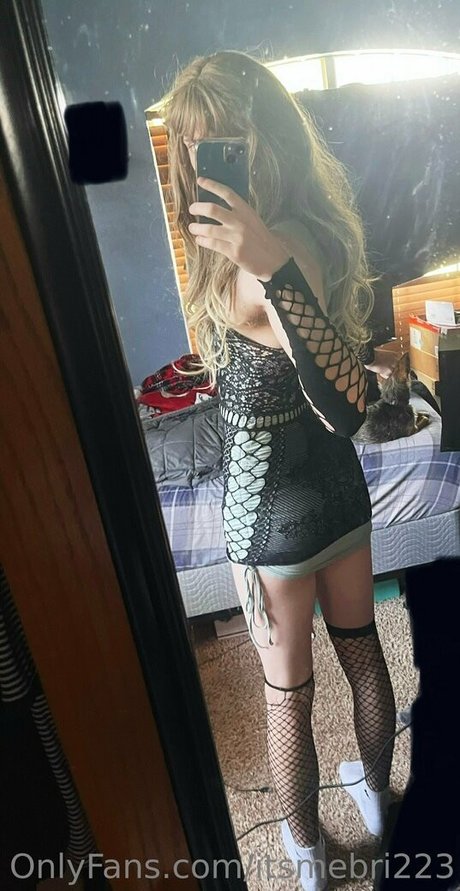 itsmebri223 modèle sexy photos