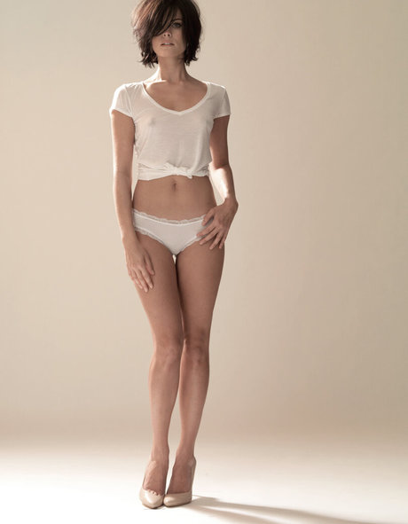 Jaimie Alexander actrice sexy image