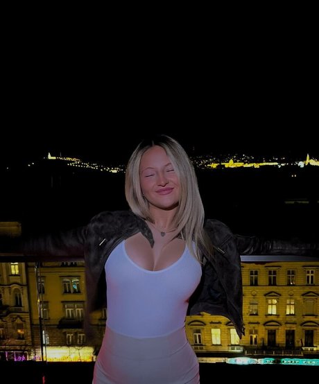 Daisy Campbell étoile xxx img