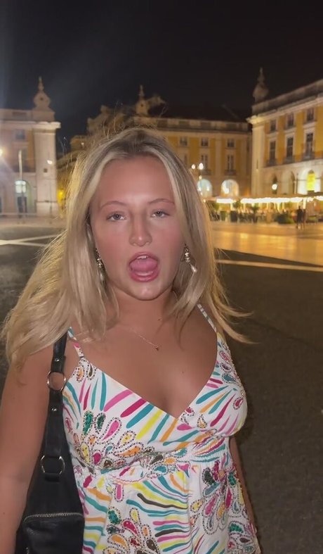 Daisy Campbell star du porno en haute qualité archive