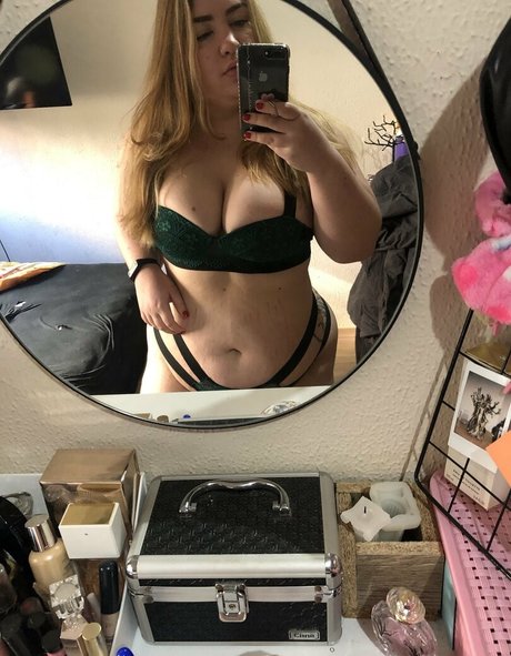 godsavethequeenb____ belle étoile collection