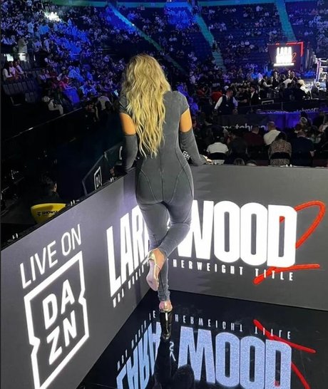 Laura Woods modèle gratuit galeries