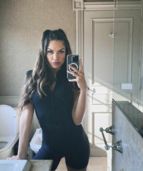 Alessandra Sironi joli modèle images