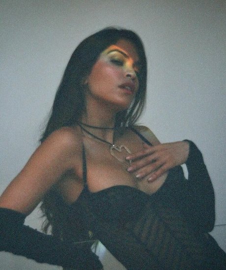 Alessandra Sironi modèle joli galerie