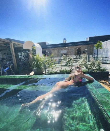 Alessandra Sironi modèle sympa images