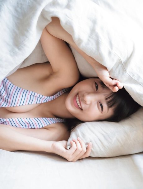 Eunji Pyoapple star du porno xxx photos