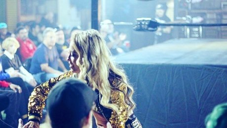 Alisha Edwards étoile érotique images