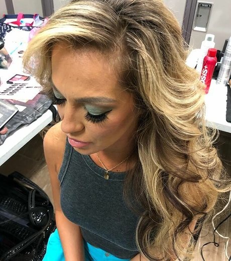 Alisha Edwards modèle nu image