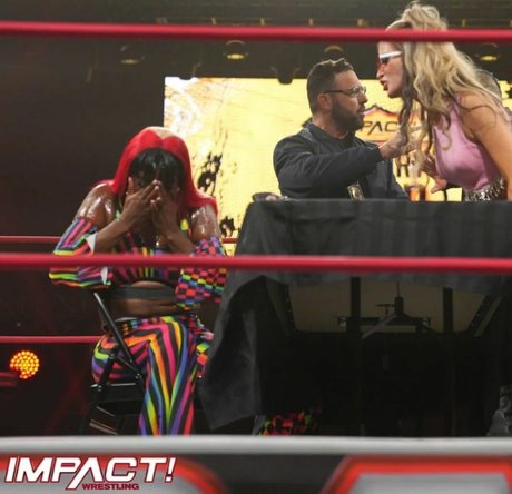 Alisha Edwards modèle nu archive