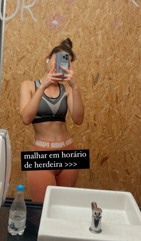 Renata Elizabeth beau modèle photos