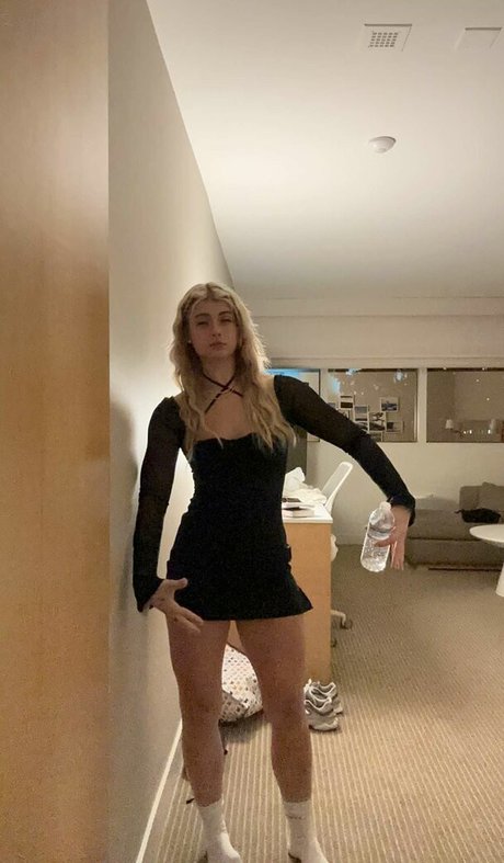 Faith Ordway modèle sympa des photos