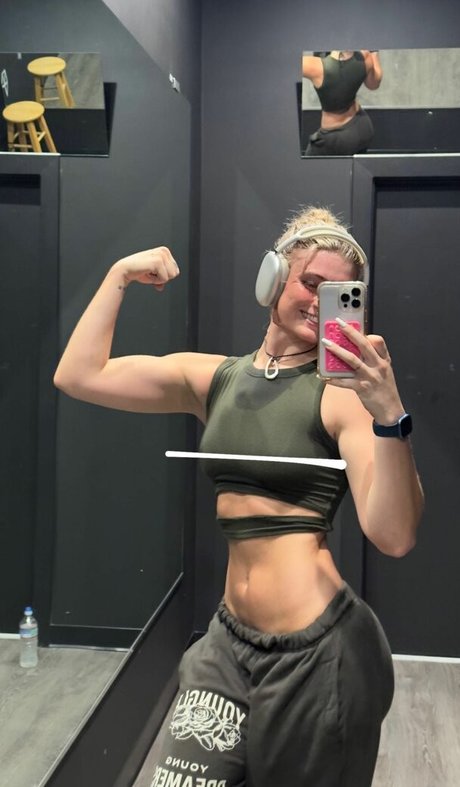 fans de gros seins asiatiques uniquement nu sympa photo