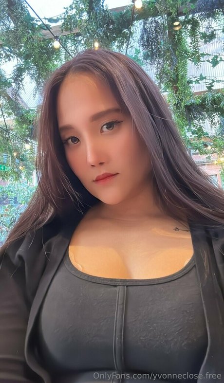 yvonneclose free modèle sympa photo