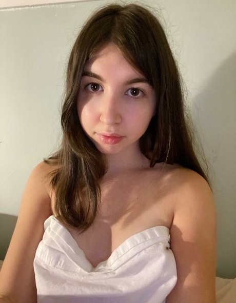 milf aux cheveux noirs onlyfans haut por collection