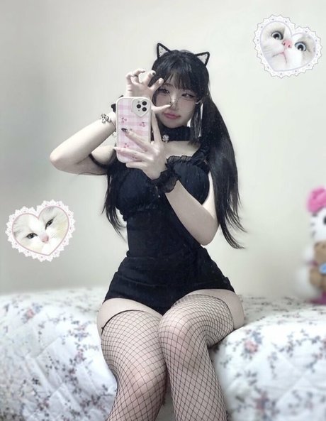 petite ébène onlyfans chaud en haute qualité image