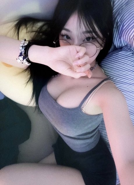 cocu asiatique onlyfans top magnifique des photos