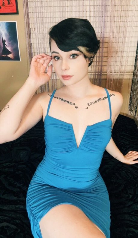 Harliantihero modèle érotique galerie