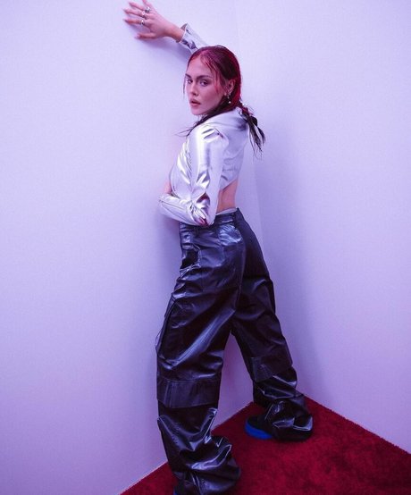 Taylor Upsahl modèles nus images