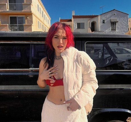 Taylor Upsahl star du porno nue images