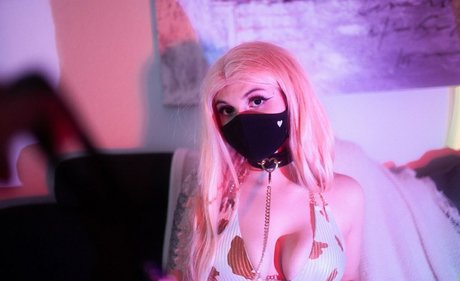 Aurelia Baker étoile chaude image