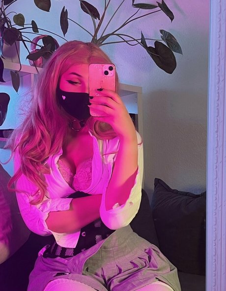 Aurelia Baker actrice érotique galerie