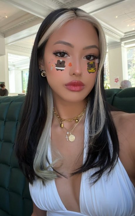 femme seulementfans haut photo