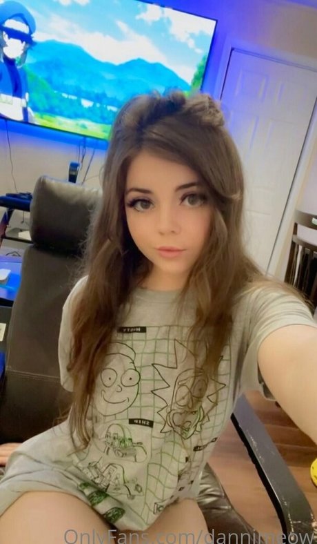 Danni Meow belle actrice collection