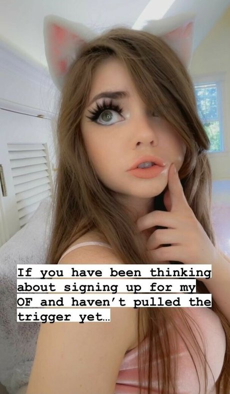 Danni Meow modèle exclusif photos