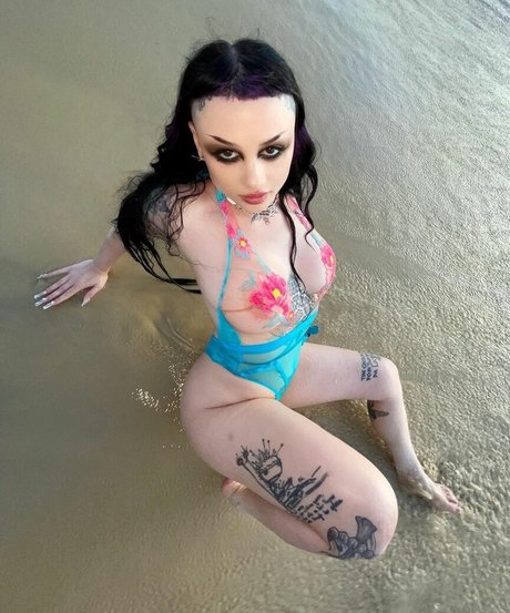 jolie blonde onlyfans top sympa archive