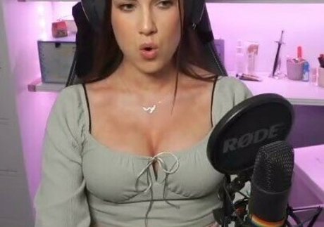 yabbe modèle nu archive