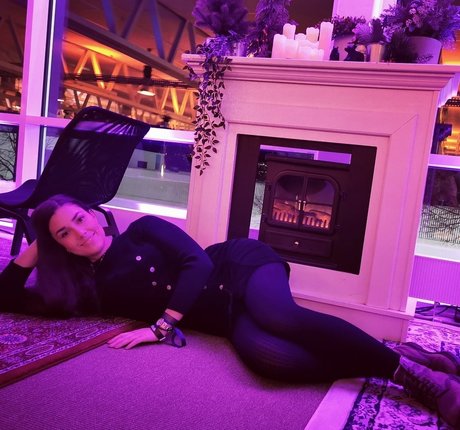 yabbe actrice de sexe images