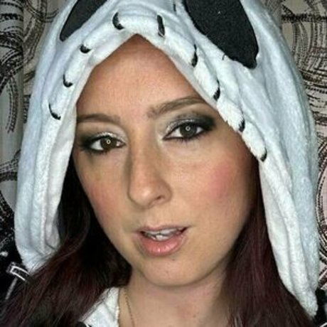 launadavis actrice hd photos