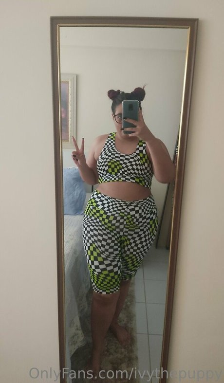 ivythepuppy modèle porno photos