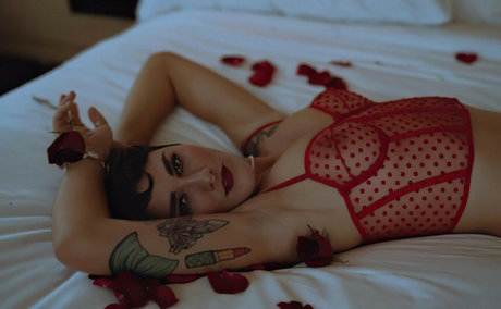 Miss lady bug actrice nue image