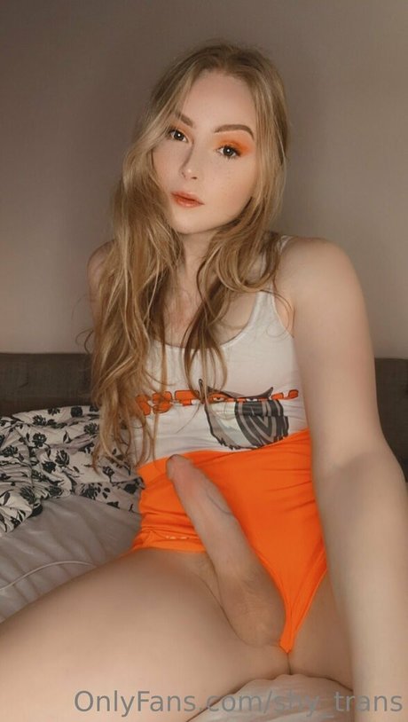 Shy Trans actrice sexy images