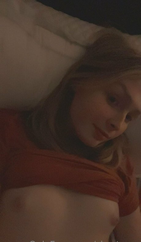 Shy Trans actrice adulte collection