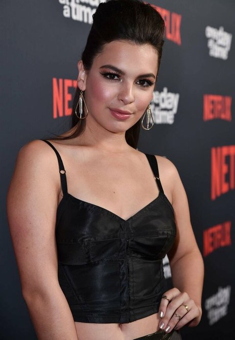 Isabella Gomez star du porno exclusive images
