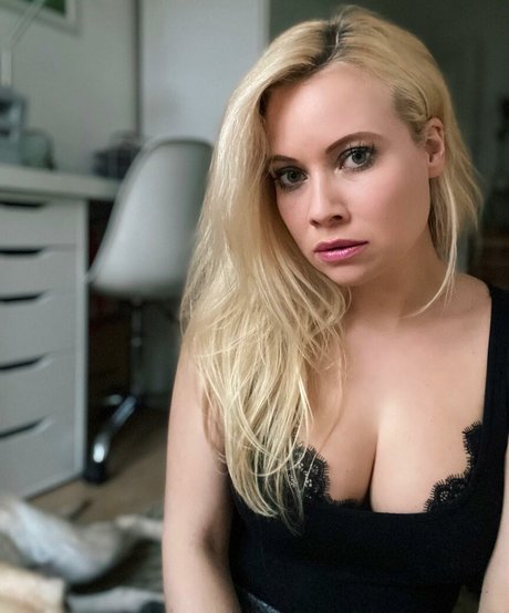 fans de gros seins asiatiques uniquement art sexy archive